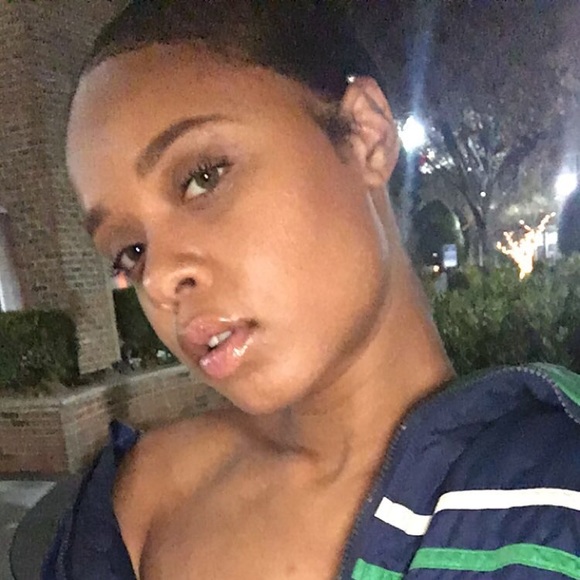 Meet your Posher, Indi - Picture 1 of 1